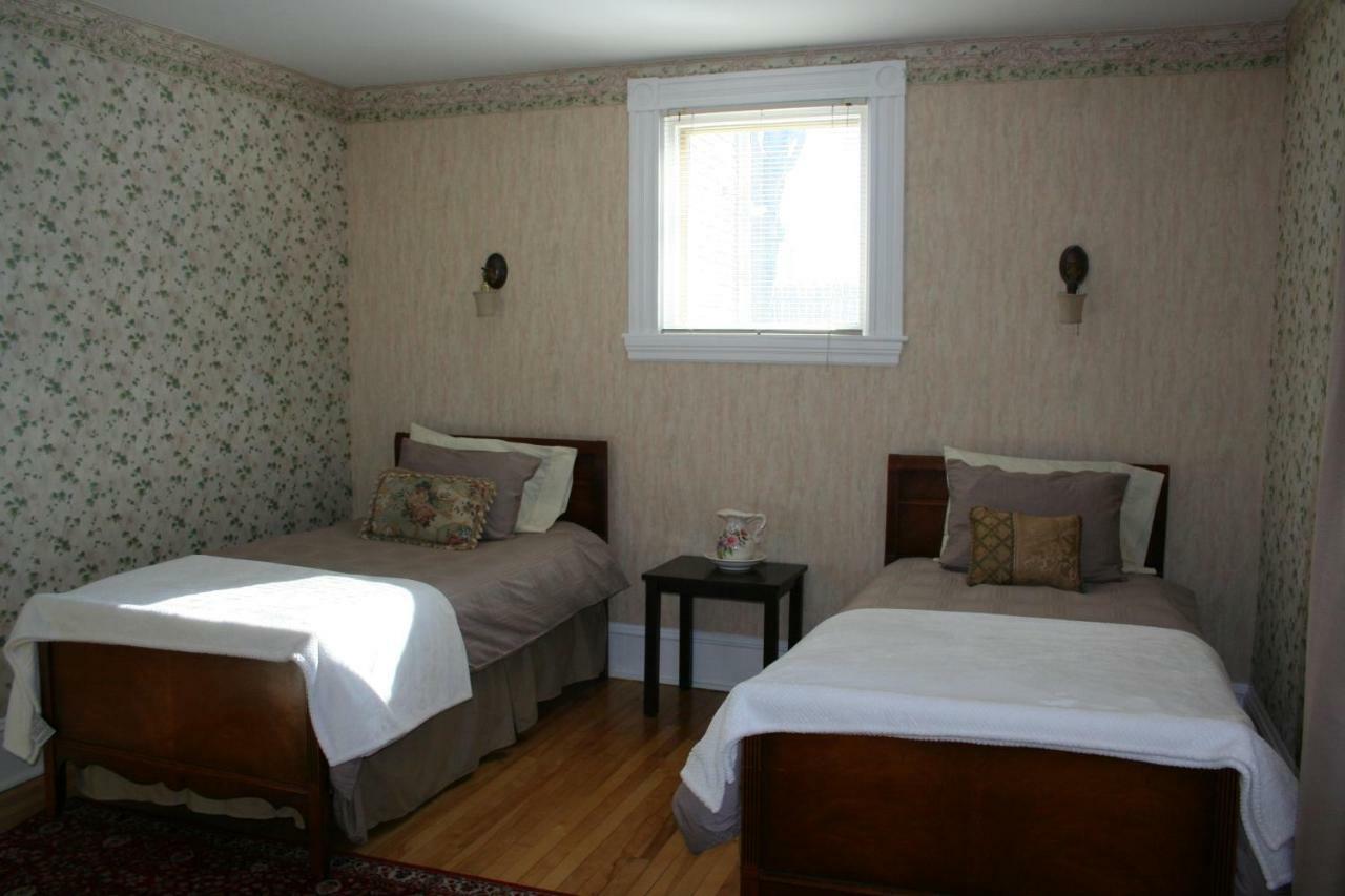 Sackville Bed And Breakfast Exterior photo